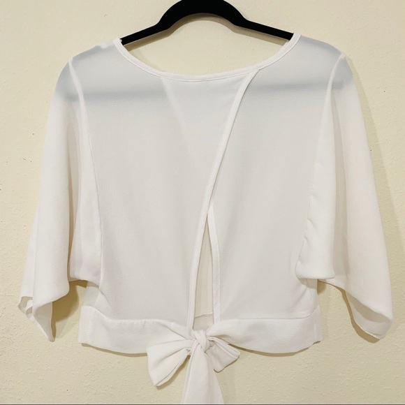 3 FOR $18• White tie back crop top - Picture 2 of 5